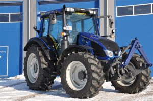 Kurth Autokrane GmbH & Co. KG – Abschleppen & Bergen: Traktor VALTRA N 103 H3 (112PS) 40KM